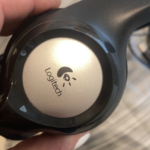 Logitech headset - Picture 3 of 3